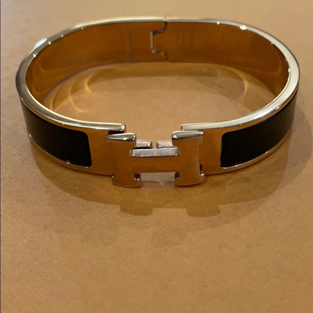 H bracelet